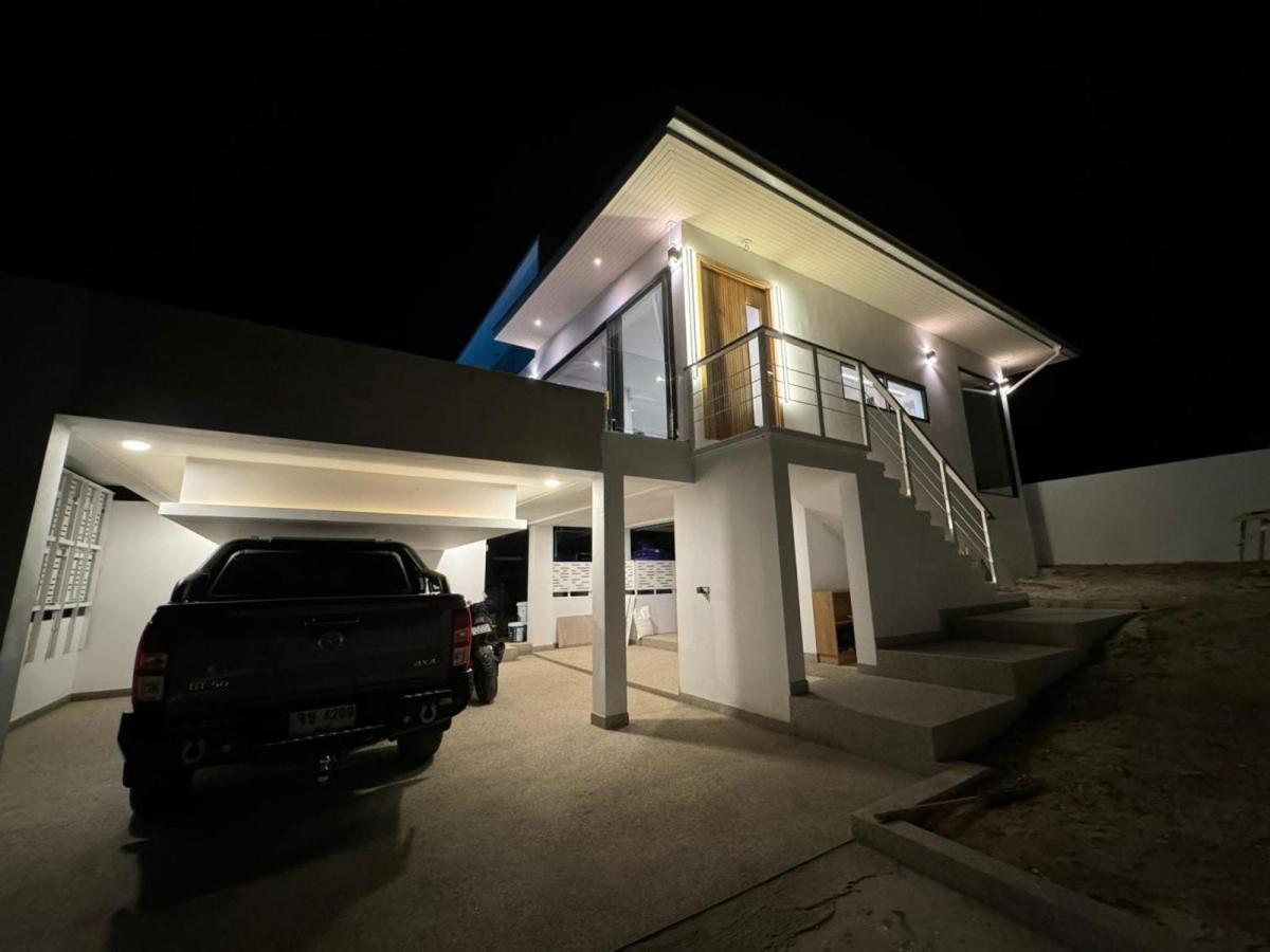 Maya 1 - Seaview Mordern Luxury